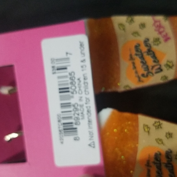 Betsey Johnson pumpkin spice dangle - Picture 2 of 2